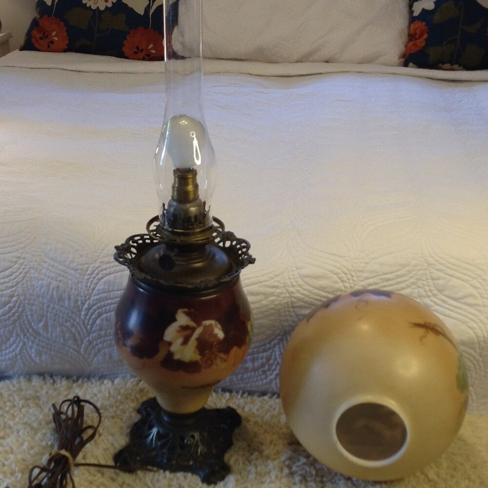 VTG Gone with the Wind Parlor Lamp Victorian Hand Painted Oil - Electric convers - Picture 3 of 10